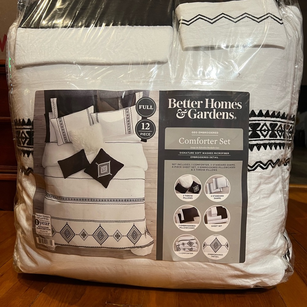 Better Homes And Gardens Geo Embroidered Comforter Set in Black and White
